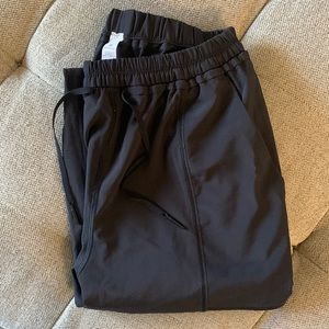 Lululemon crop length pants Sz 2